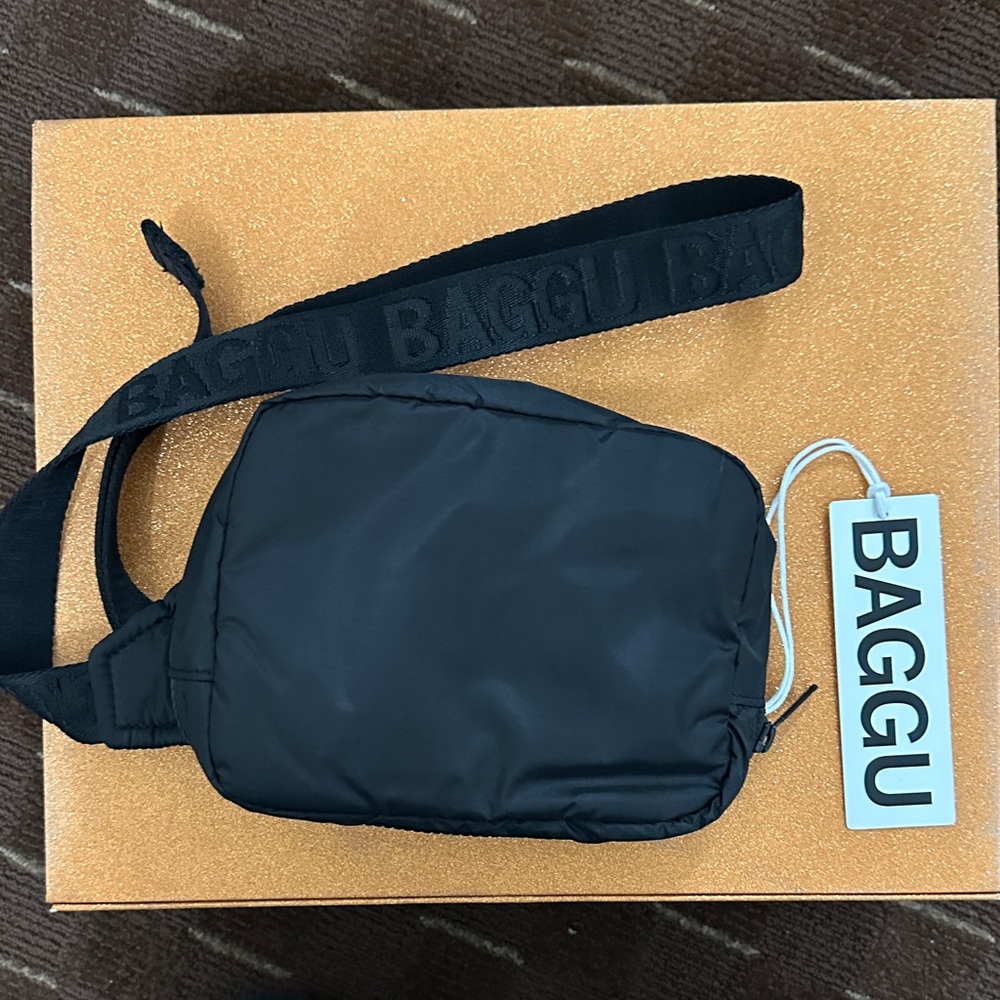 BAGGU Black Belt Bag